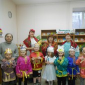 Поздравляем читателей и коллег детской библиотеки «Солнышко» в посёлке Вычегодский!