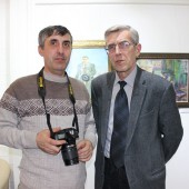 Писатели Геннадий Панин и Дмитрий Трубин на выставке «Календарь»