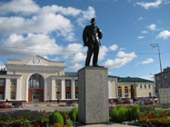 Памятник В. И. Ленину на привокзальной площади | Фото О. Анисимовой. 2014 г.