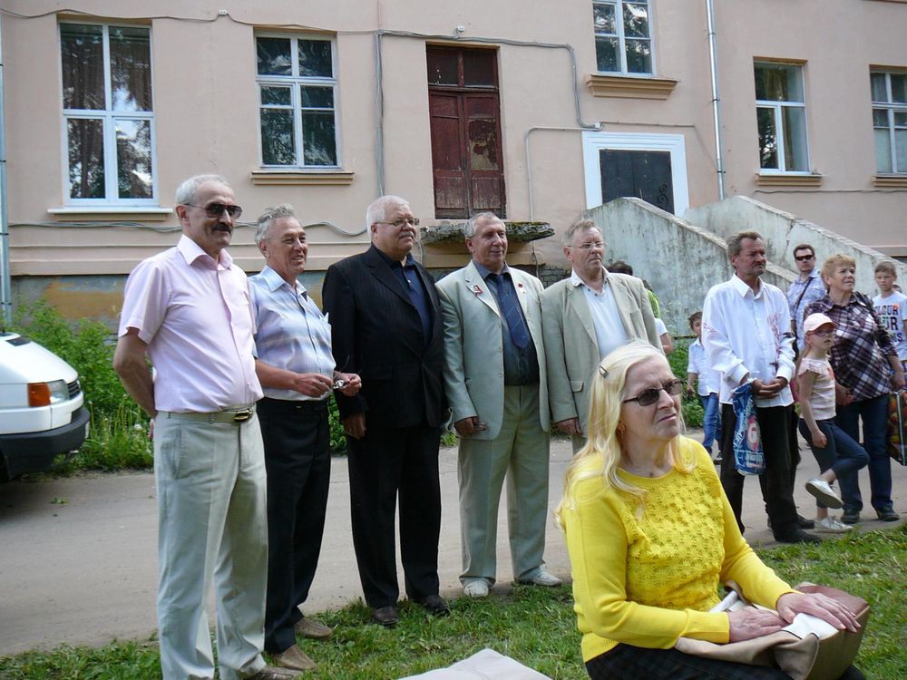 стоят (слева направо): Николай Завадский, Николай Шептяков, Валерий Некрасов, Валерий Кириогло, Владимир Иванов