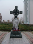 Надгробный памятник М. Яворскому в Коряжме. Фото И. Веселовой. 2011 г.