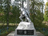 Памятник Александру Матросову в Коряжме. Фото А. Филимонова. 2011 г.