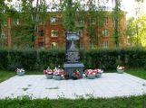 Памятный знак в честь чернобыльцев в Коряжме, установленный в 2013 году. | Фото О Анисимовой. 2015 г.