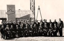 Ветераны Великой Отечественной войны после открытия памятника в Медведке. 9 мая 1975 г.